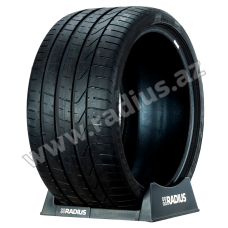 Pzero 305/30 R20